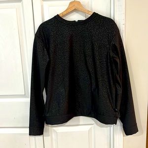 Lululemon crewneck with pockets